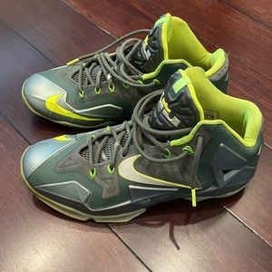 Used LeBron 11s, Size: 10 US Mens